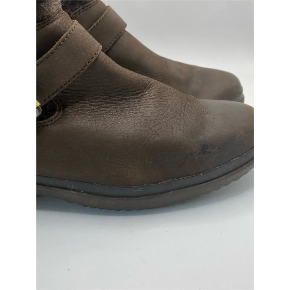 UGG Robbie Waterproof Leather Wool Winter Boots 8 Brown Buckle Gorpcore Cabincor